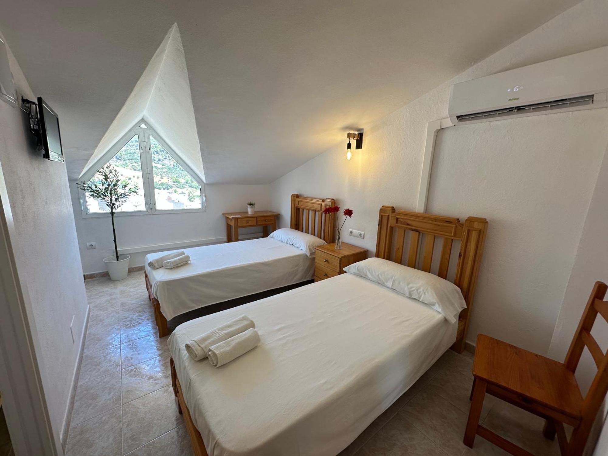 Hostal Sango Sierra De Las Nieves Alozaina Luaran gambar