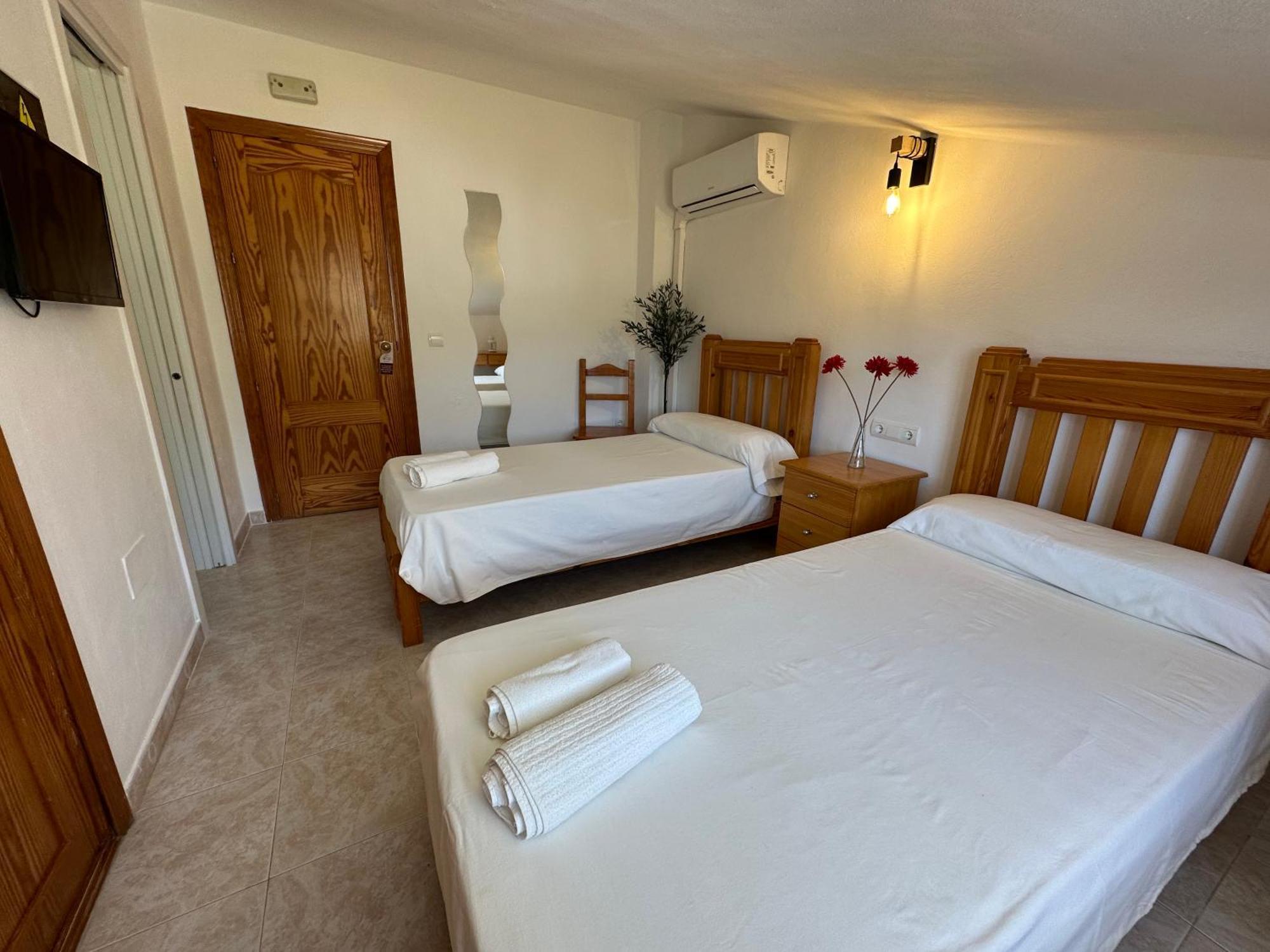 Hostal Sango Sierra De Las Nieves Alozaina Luaran gambar