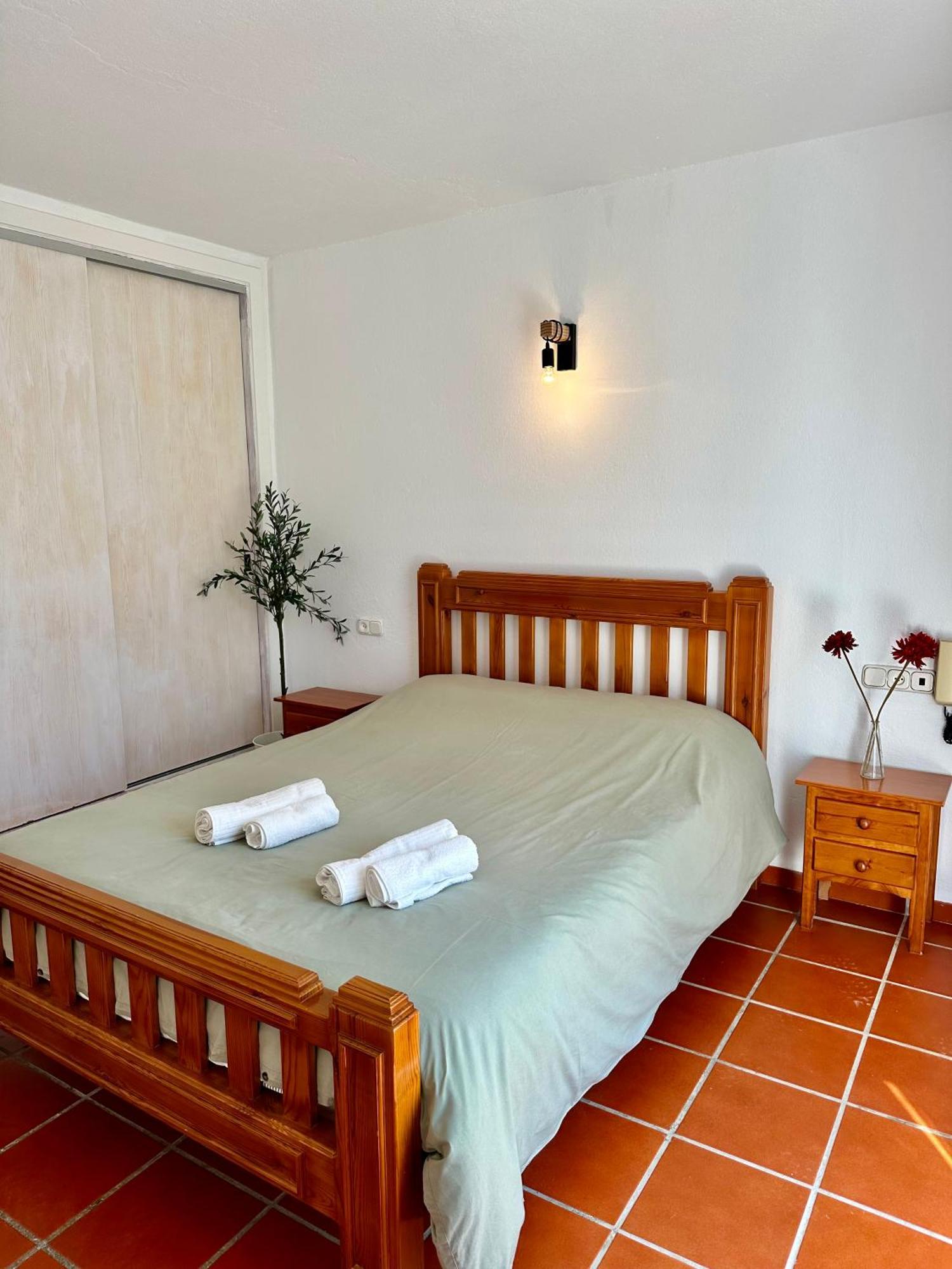 Hostal Sango Sierra De Las Nieves Alozaina Bilik gambar